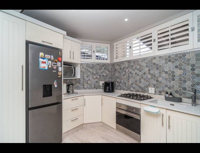 2 BEDROOM DUPLEX FOR SALE IN UMHLANGA CENTRAL